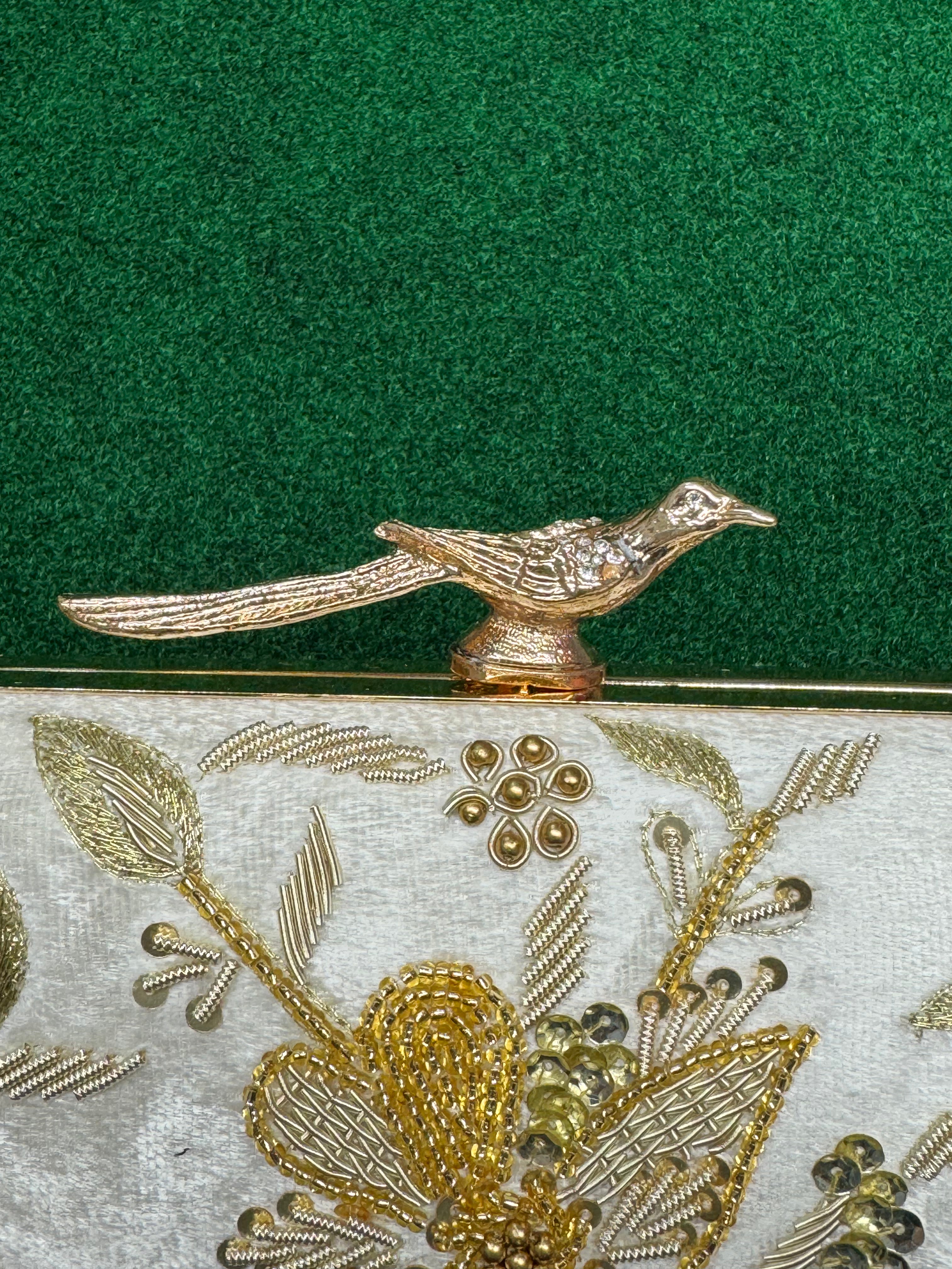 Embroidered Clutch peacock top clasp handbag (String included)