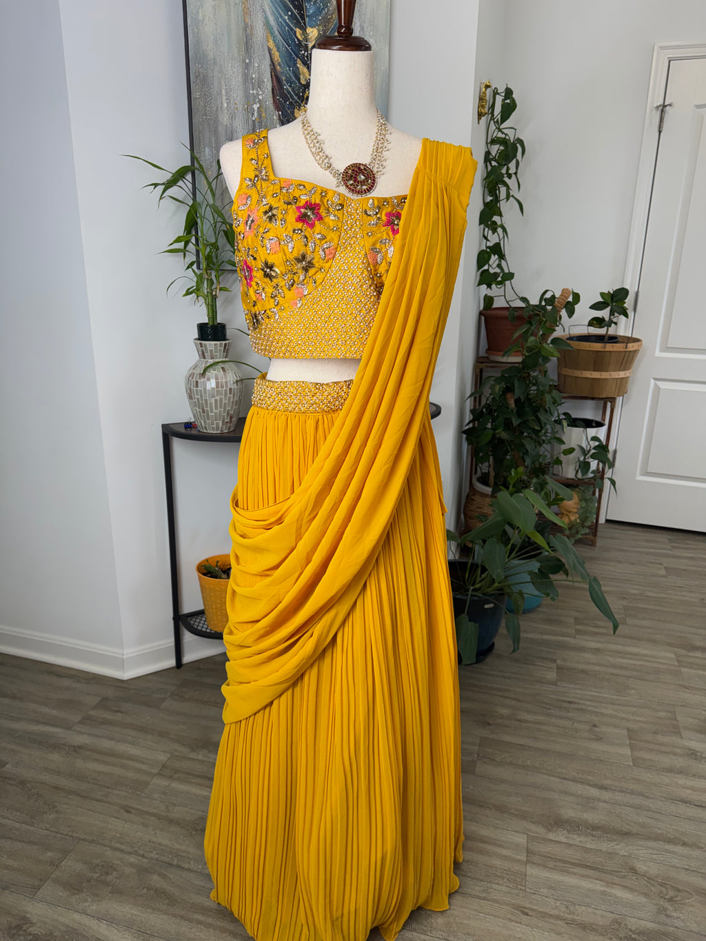 Indo-Western Style One Minute Saree Georget Fabric with Sleeve Less Blouse and netted coat