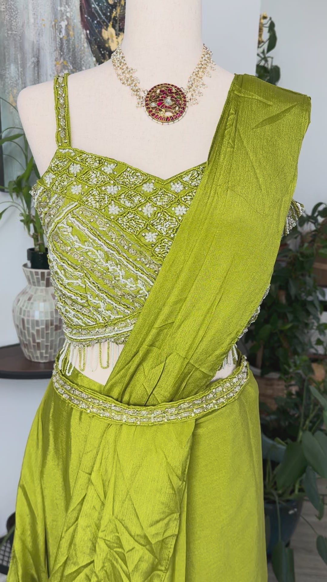 Indo-Western Style One Minute Saree Georgette Fabric Sleeve Less Blouse, unattached sleeves and comes with waist belt